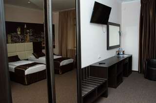 Гостиница Мартон ОКА Нижний Новгород Standard Double Room - City View-6